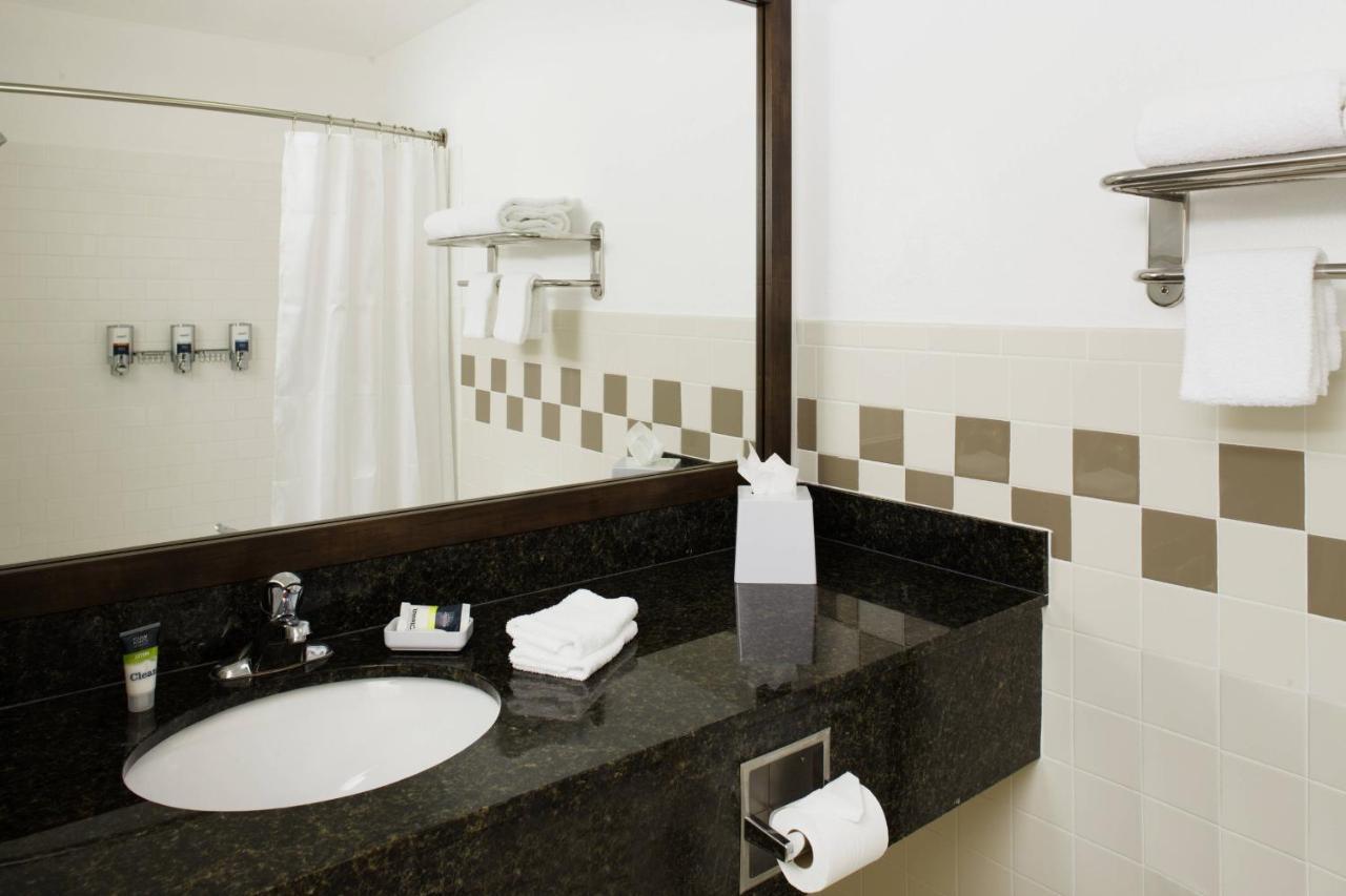 Four Points By Sheraton Fort Myers Airport Екстер'єр фото