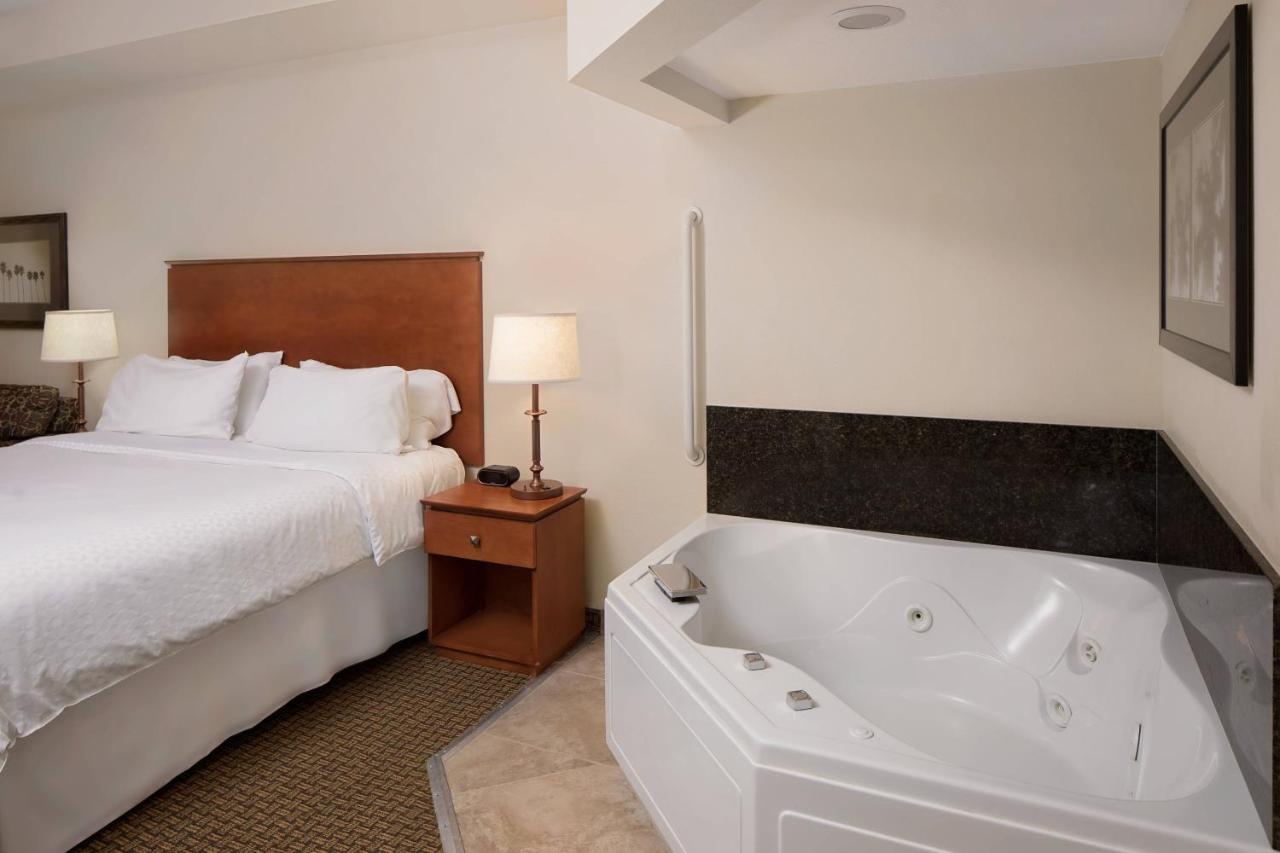 Four Points By Sheraton Fort Myers Airport Екстер'єр фото